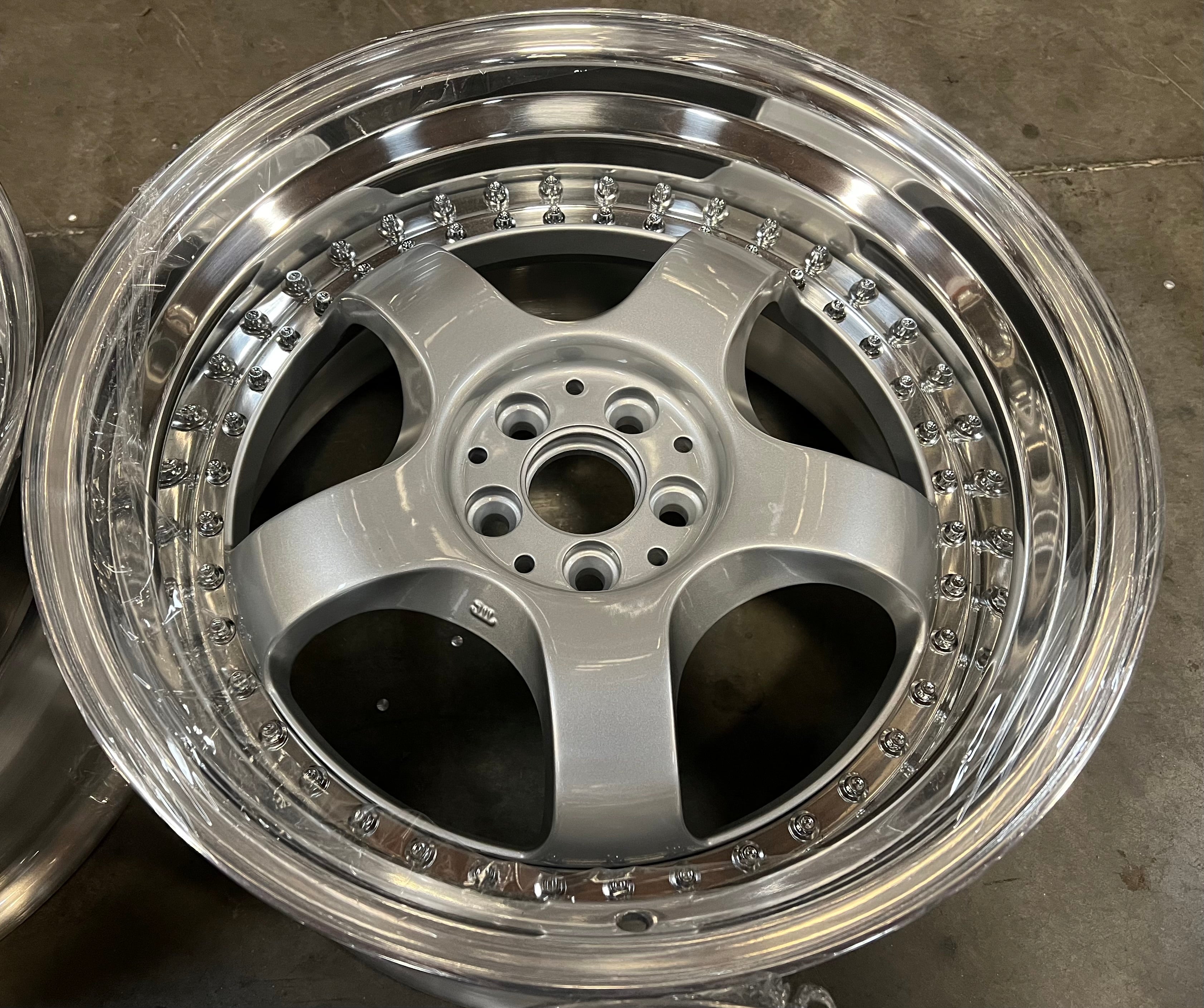 18” GMR Bishop Step 5x100 Silver