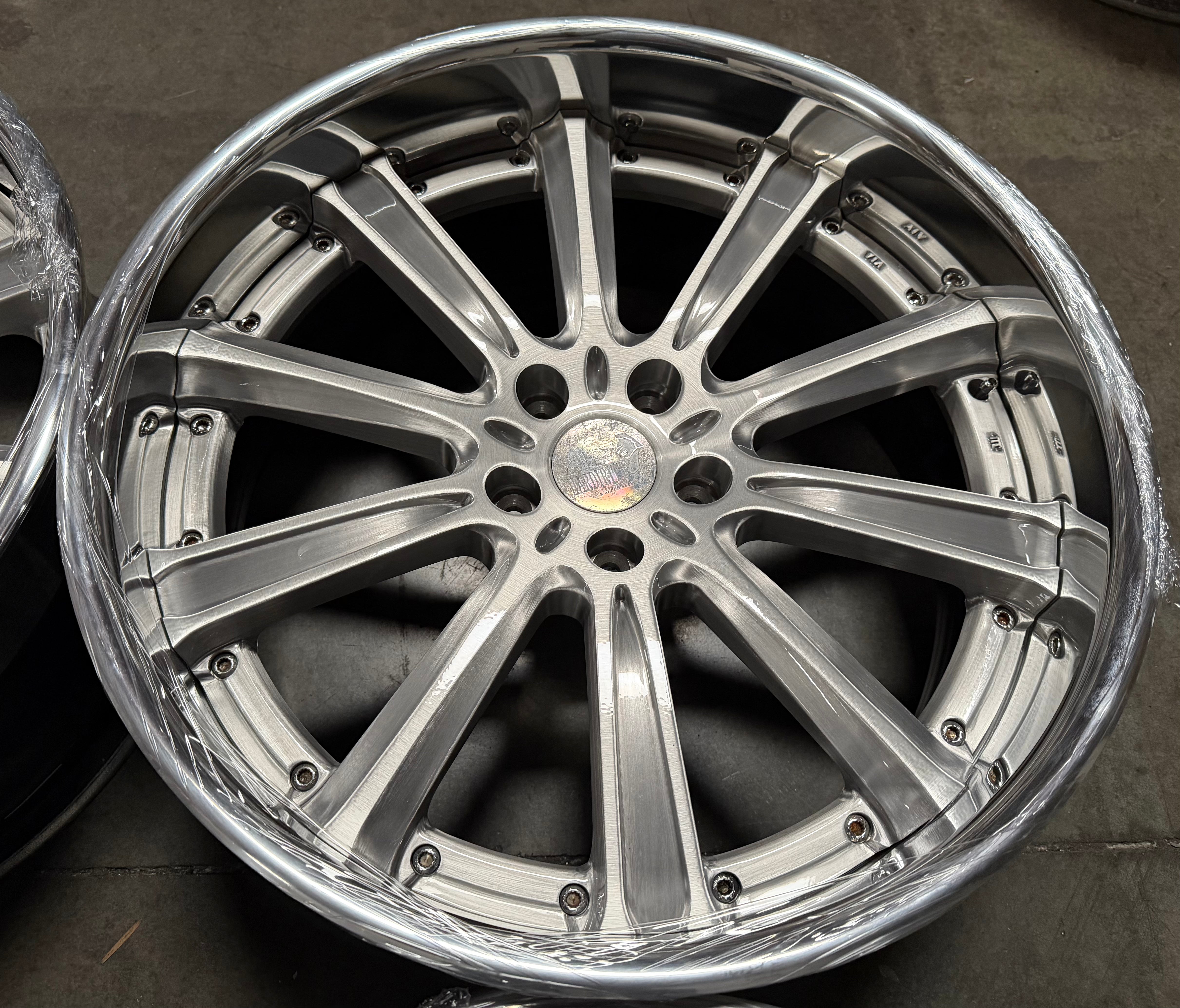 20” Leon Hardiritt Gral 5x114.3 Brush