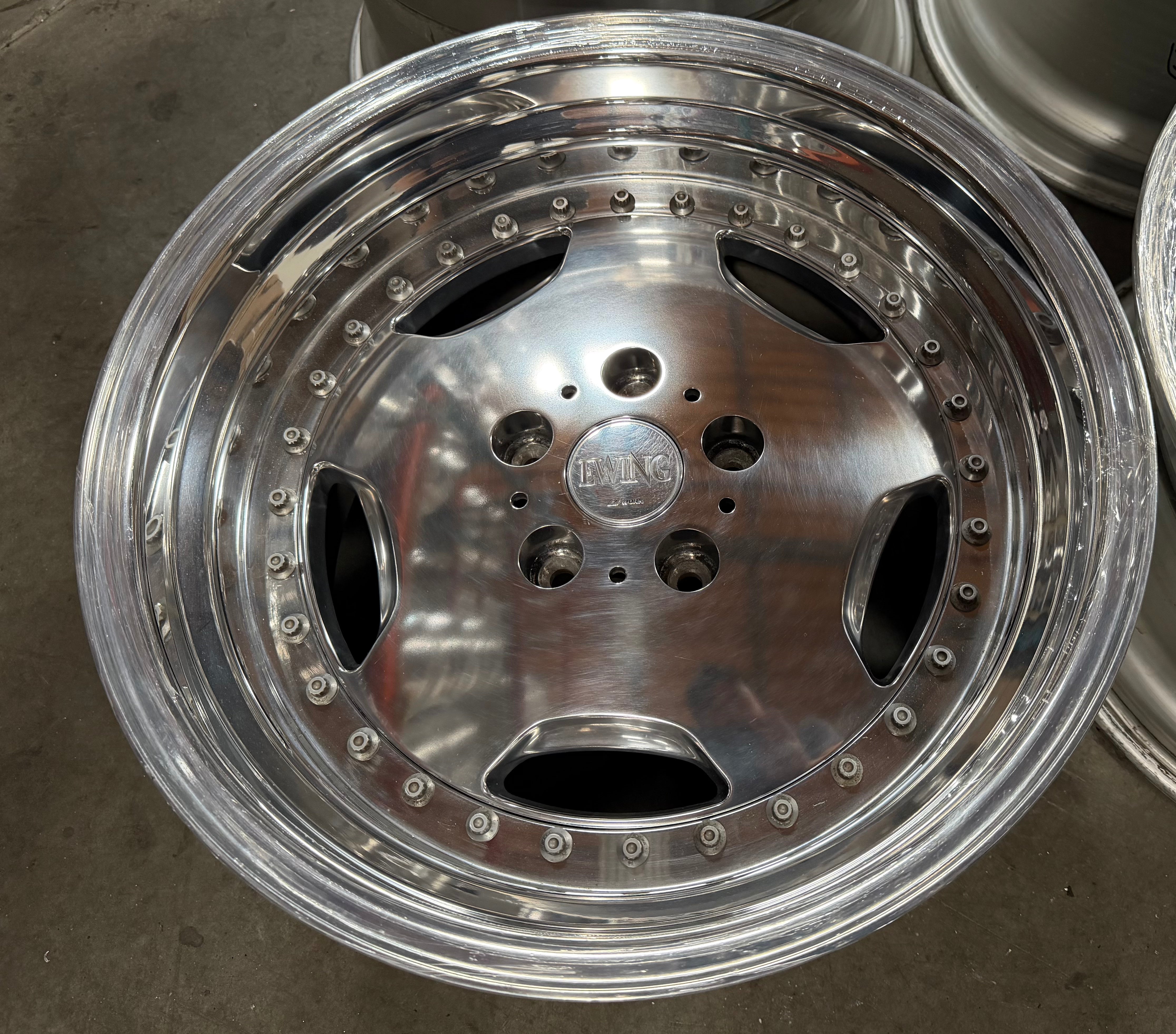 Work Rim Ewing 17” Work Ewing Step 5x114.3 Polish