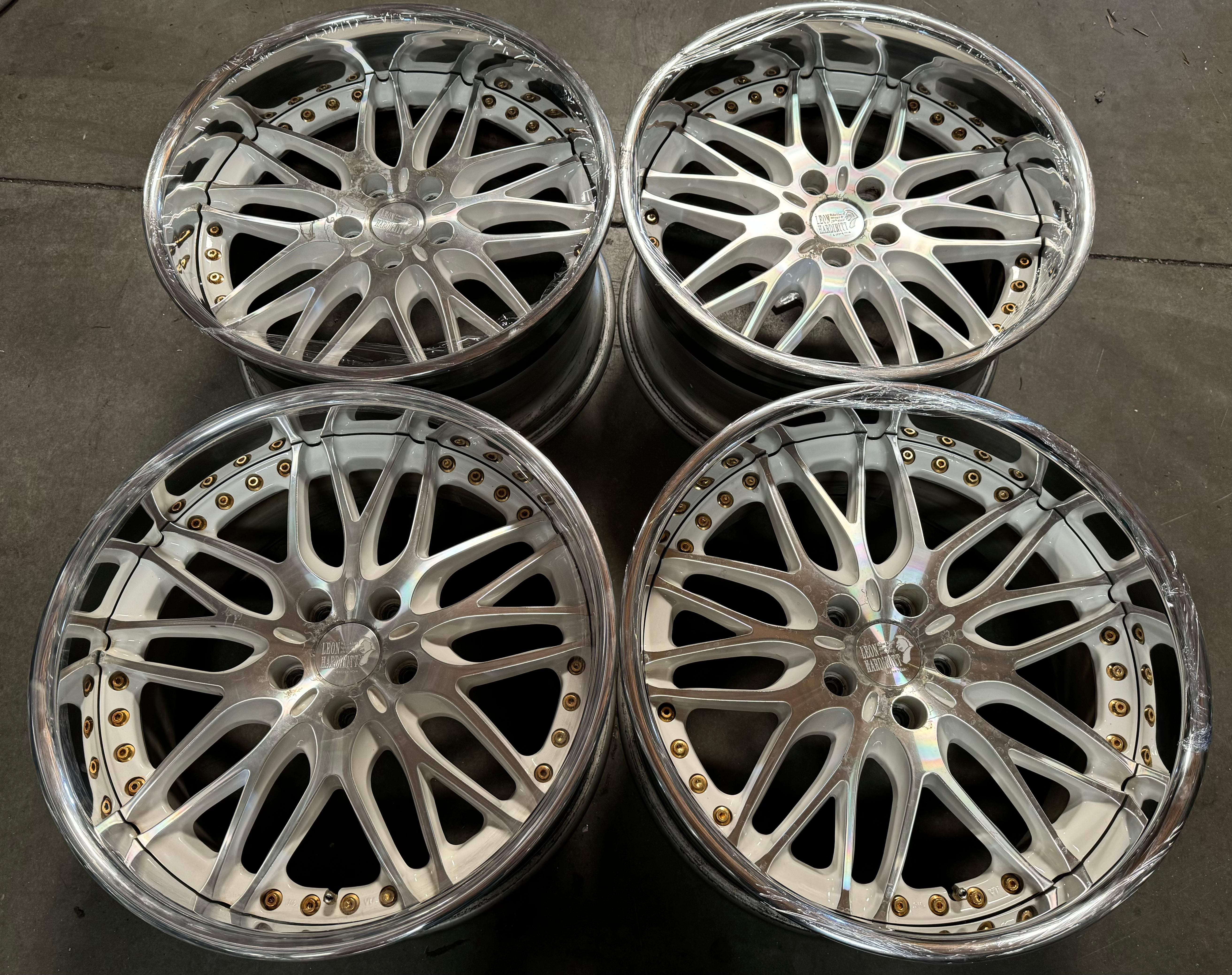 19” Leon Hardiritt 5x114.3 white