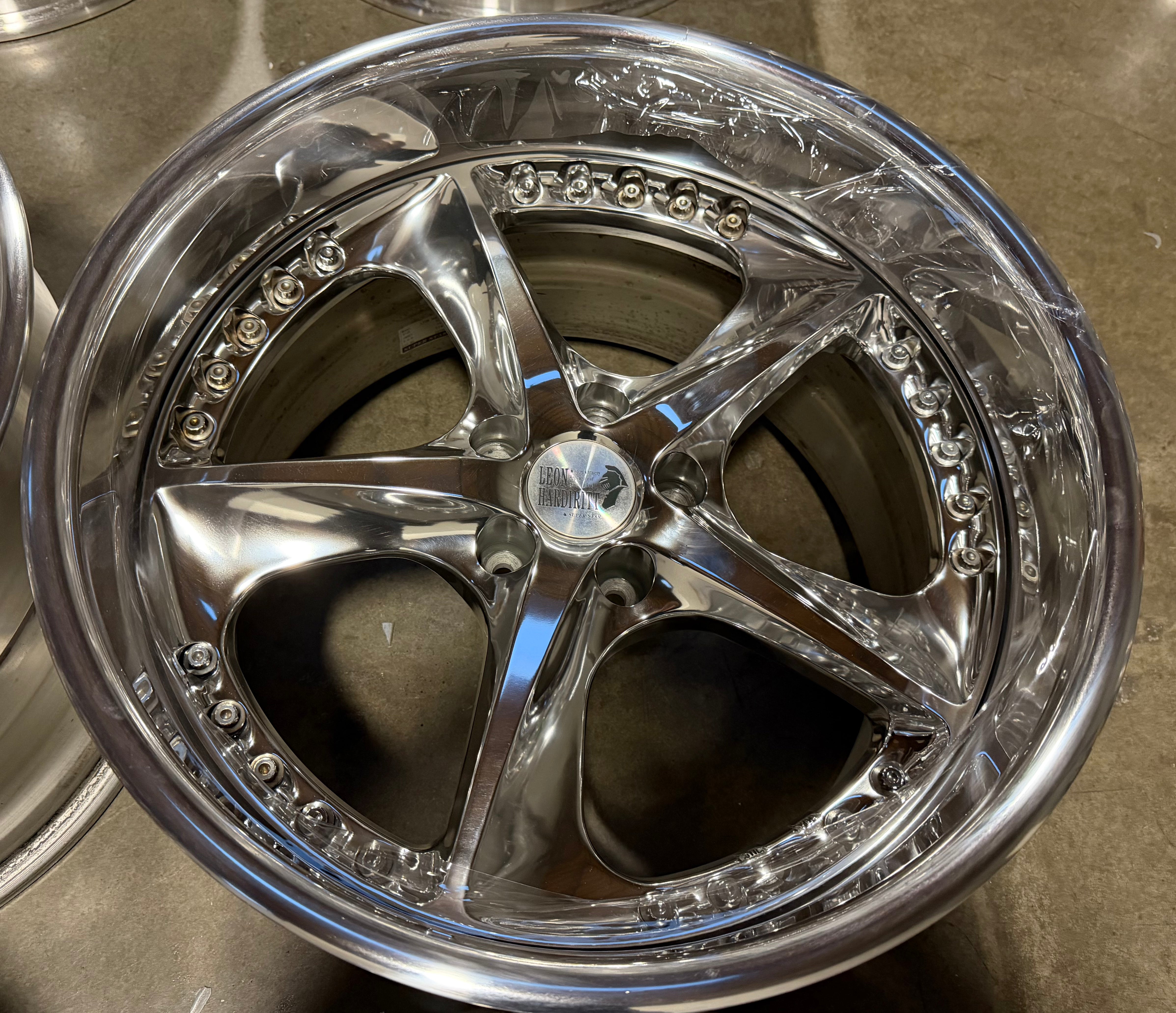 19” Leon Hardiritt Vertu 5x114.3 Polish