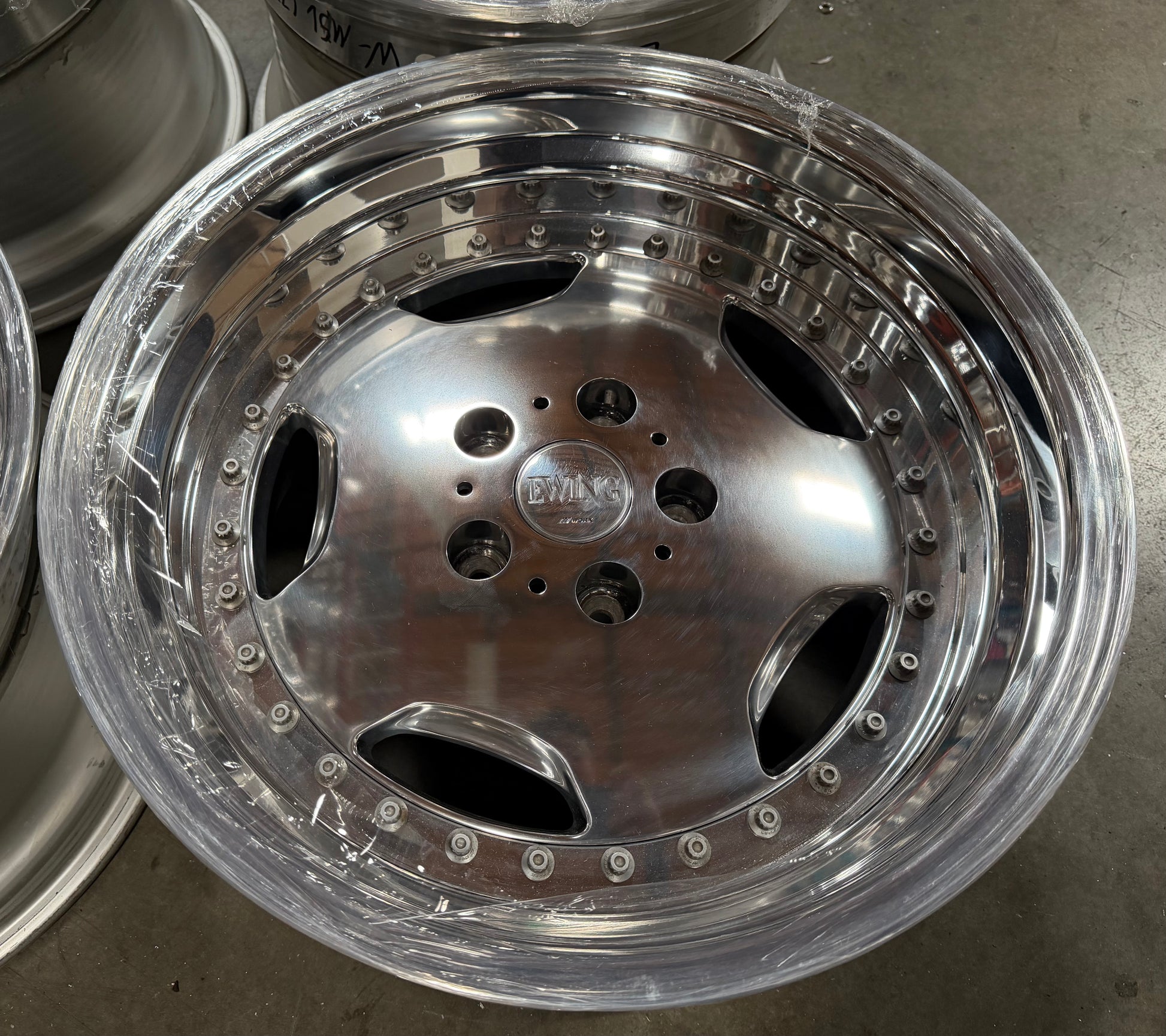 Work Rim Ewing 17” Work Ewing Step 5x114.3 Polish