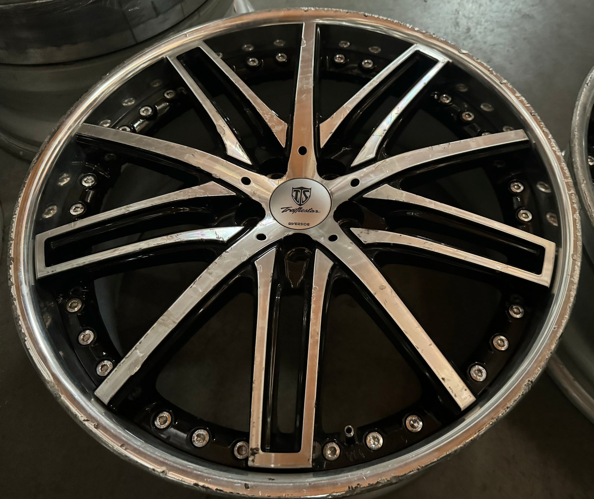 19” Trafficstar VZ 5x100 19” Trafficstar VZ 5x100
