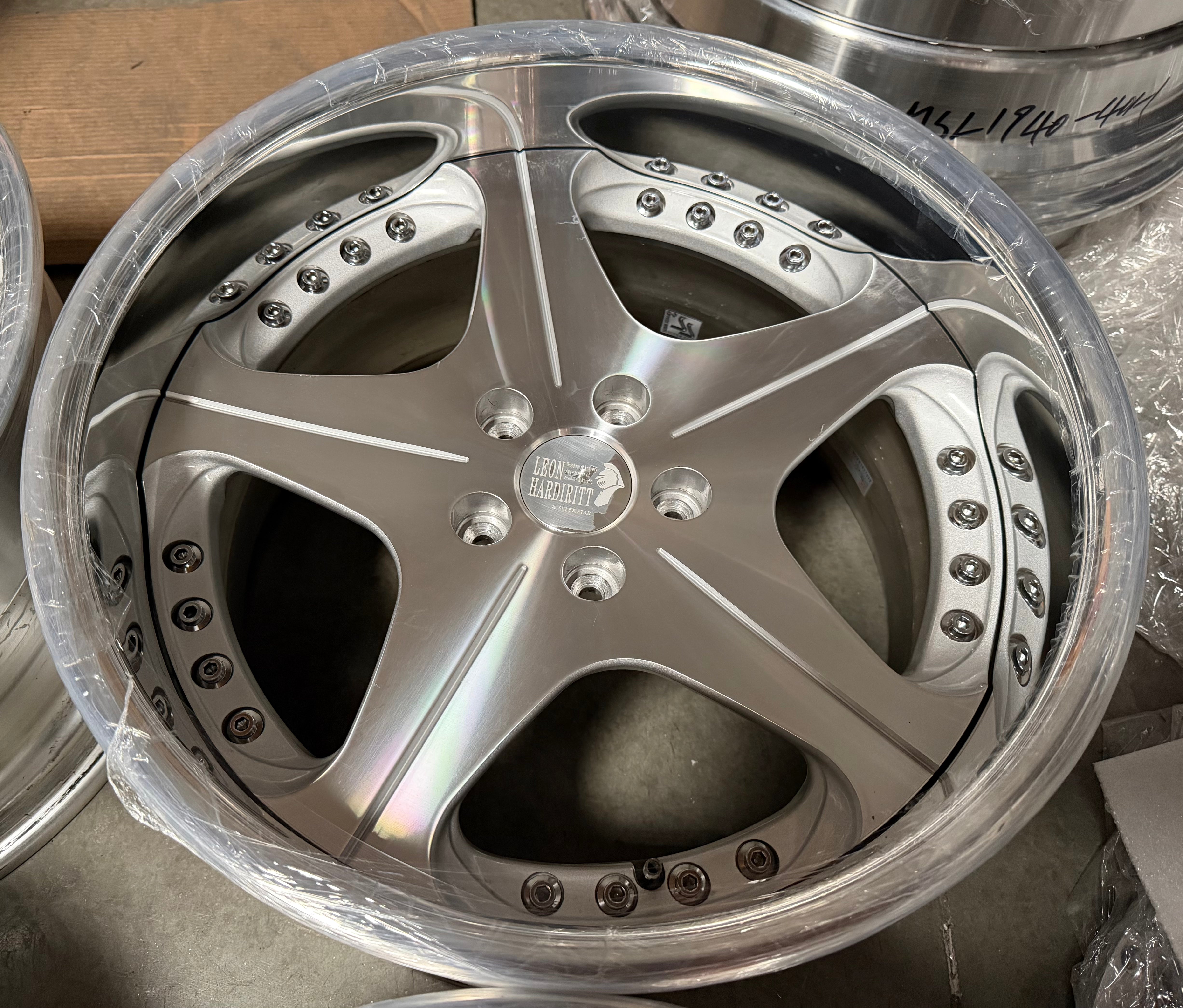 18” Leon Hardiritt Orden 5x114.3 DC