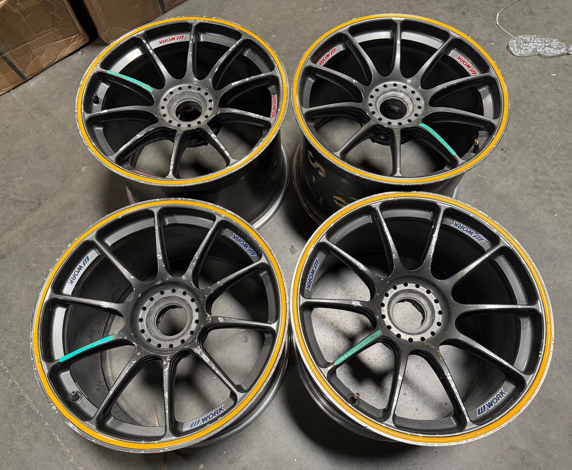 Wheel Lock In Racing 18” Work center lock Racing wheels (Set of 4)