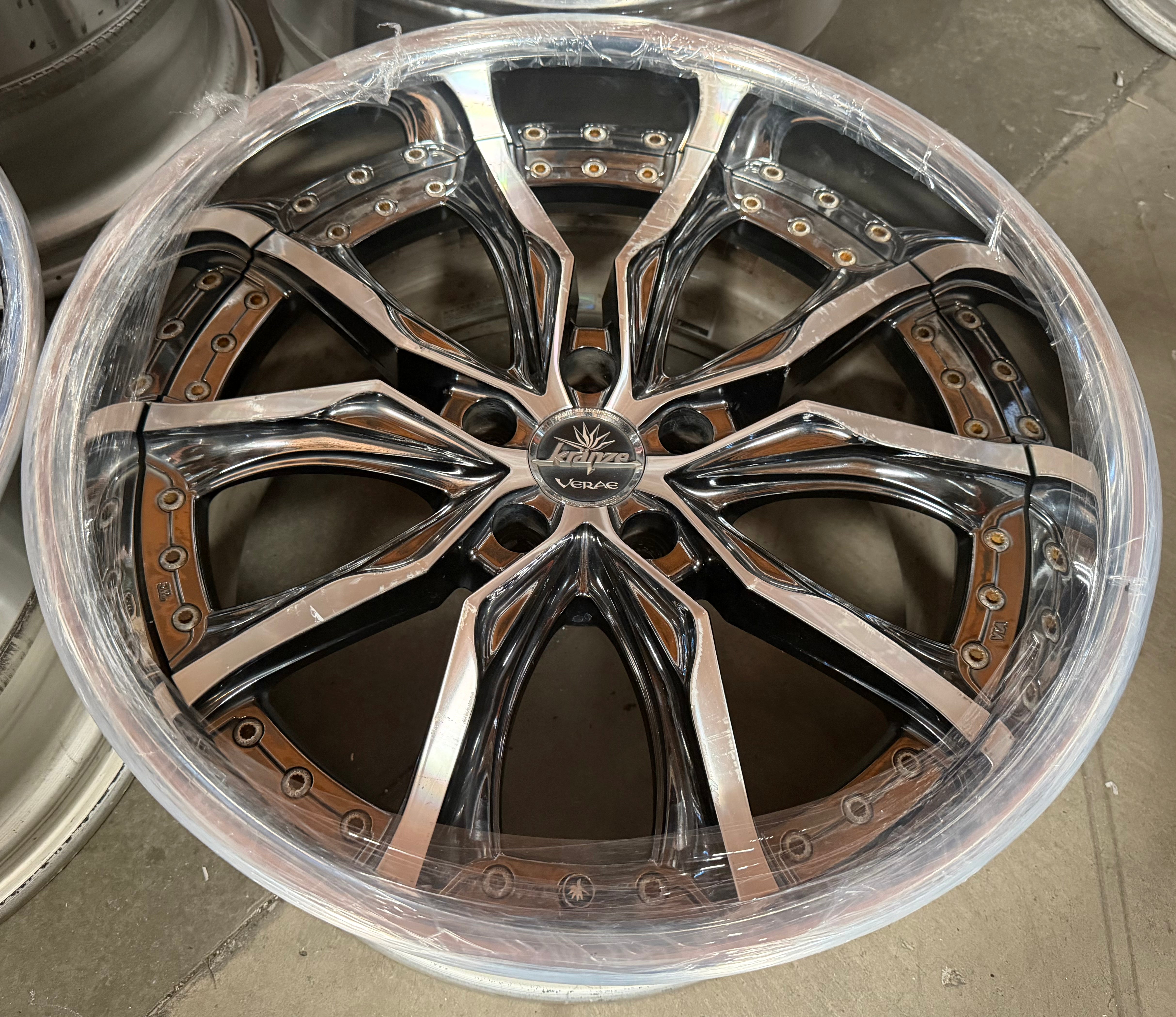 19” Weds Kranze Verae 5x114.3 19” Weds Kranze Verae 5x114.3