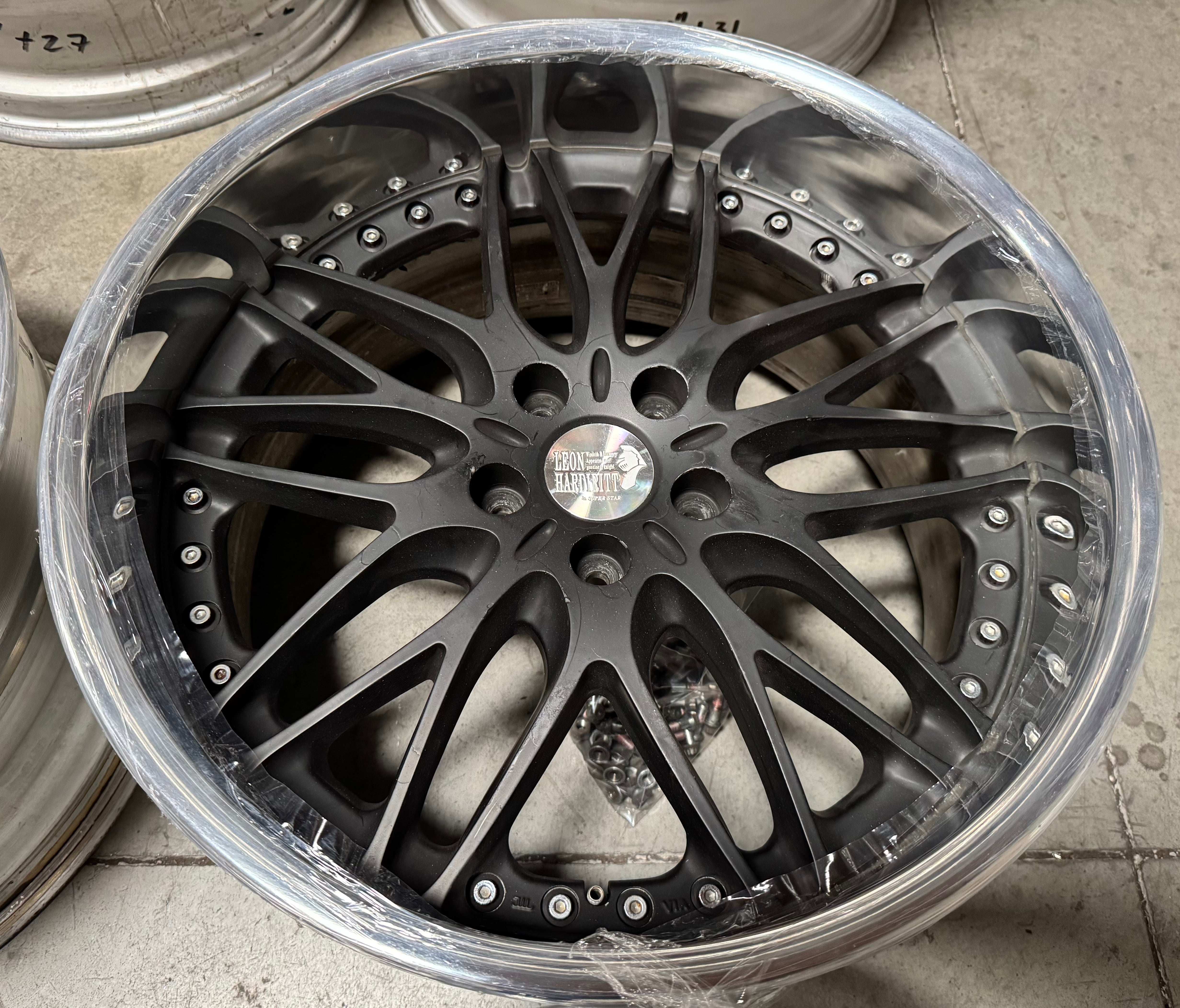 19” Leon Hardiritt Bugel 5x114.3 Black