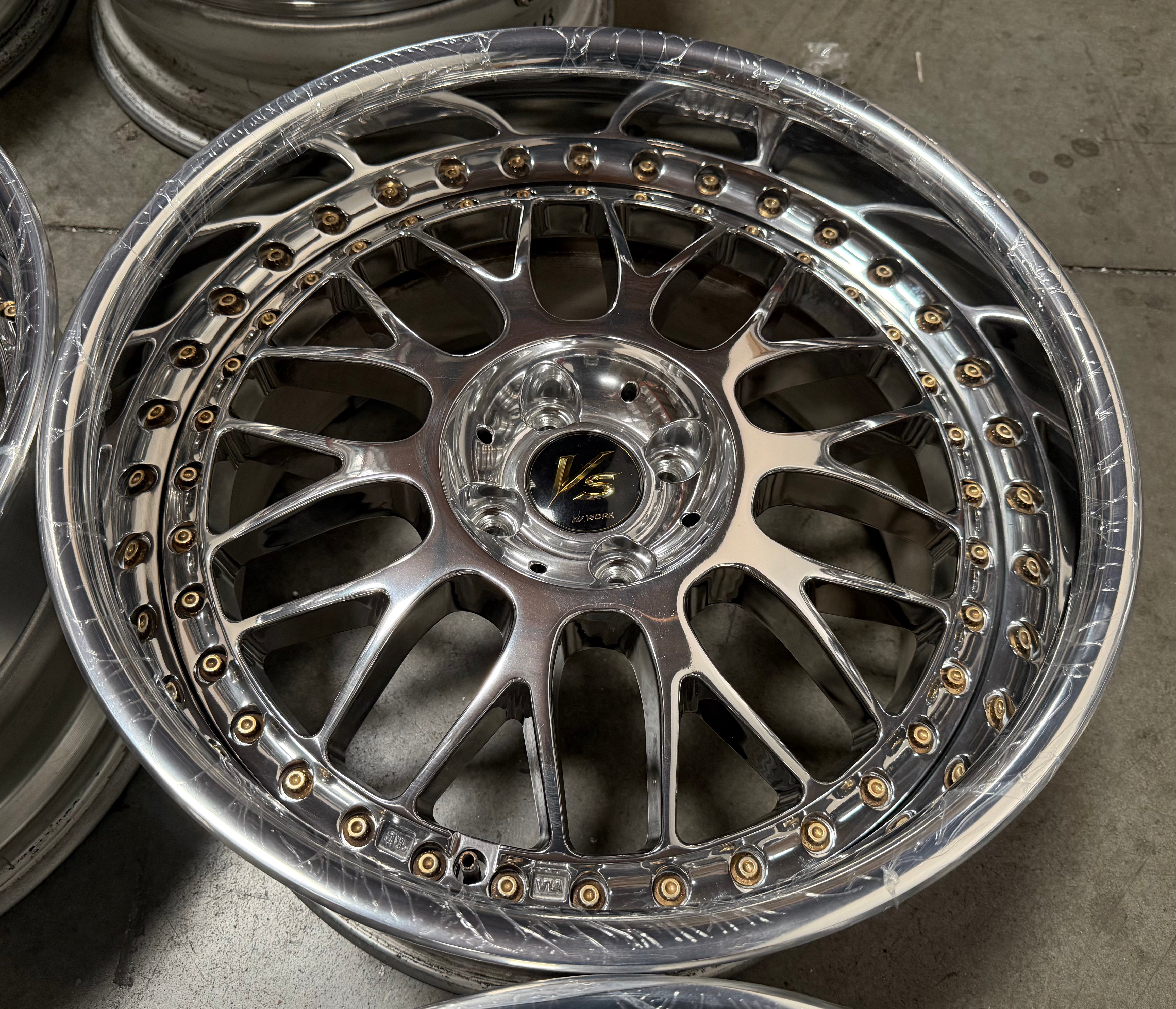 17” Work VS-XX 4x100 Polish