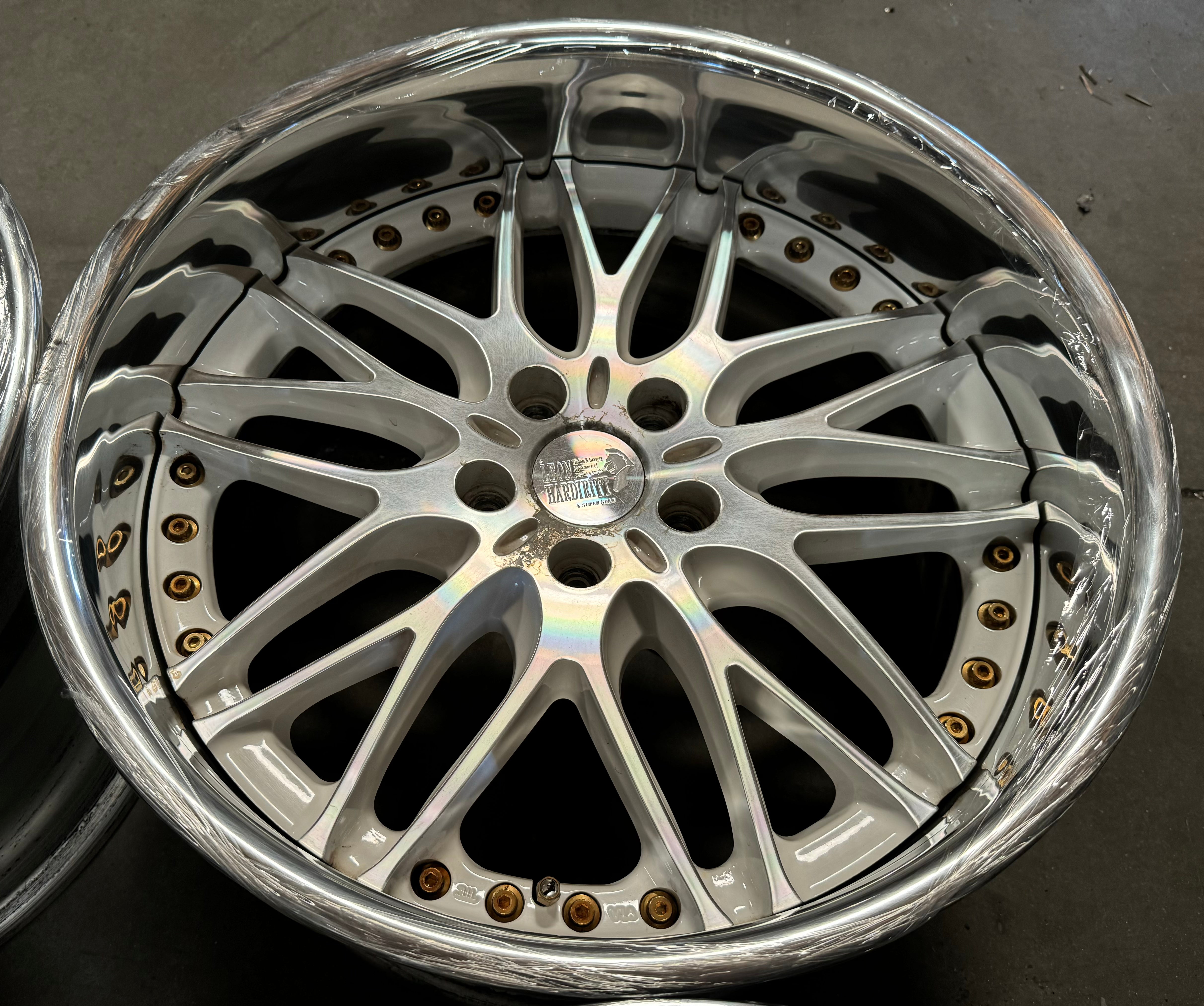 19” Leon Hardiritt 5x114.3 white