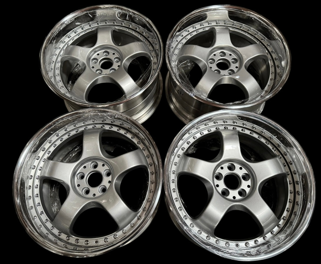 18” GMR Bishop 5x100 Silver Top Mount (Clearance )