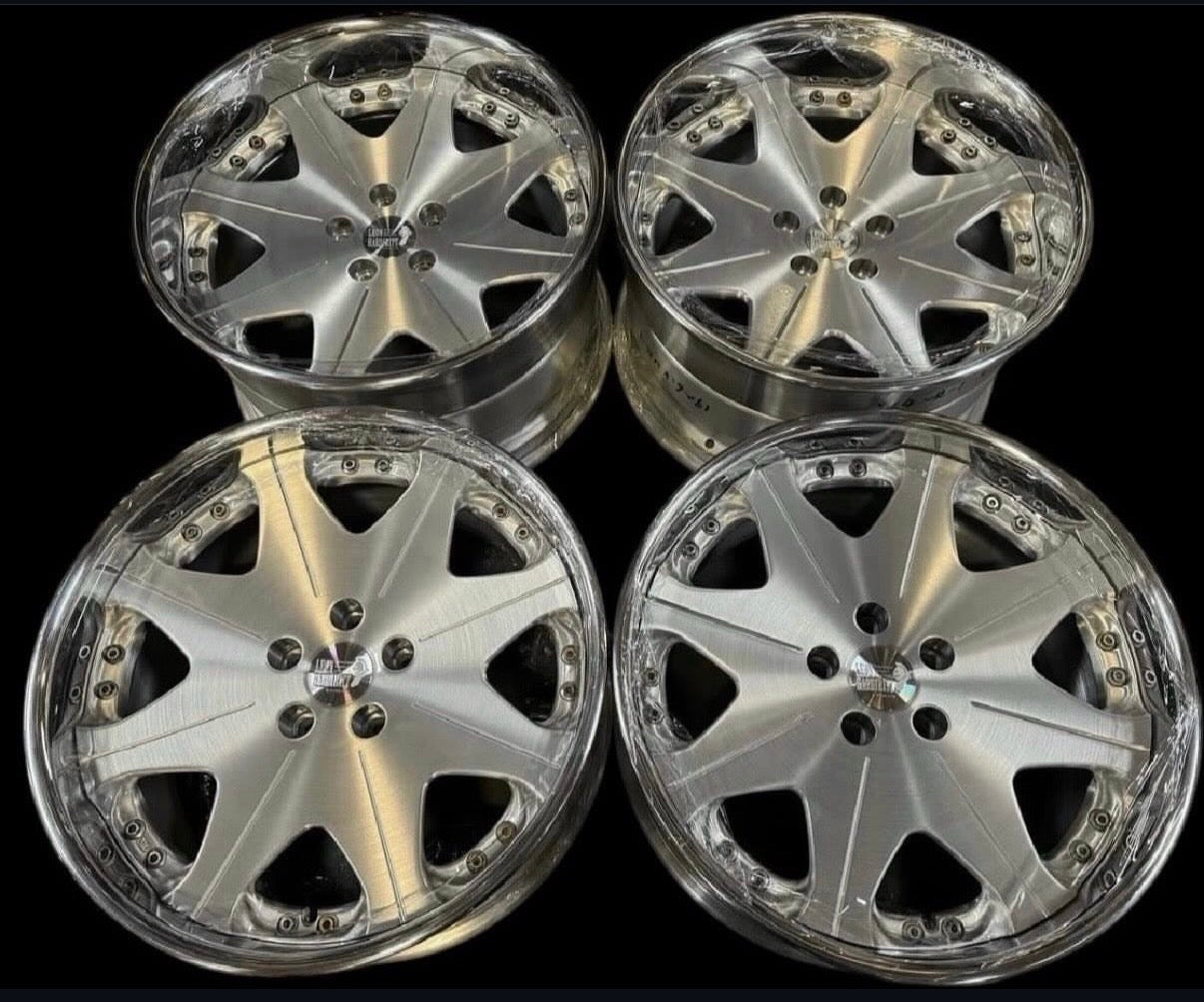 19” Leon Hardiritt Waffe 5x114.3 (Built to order)