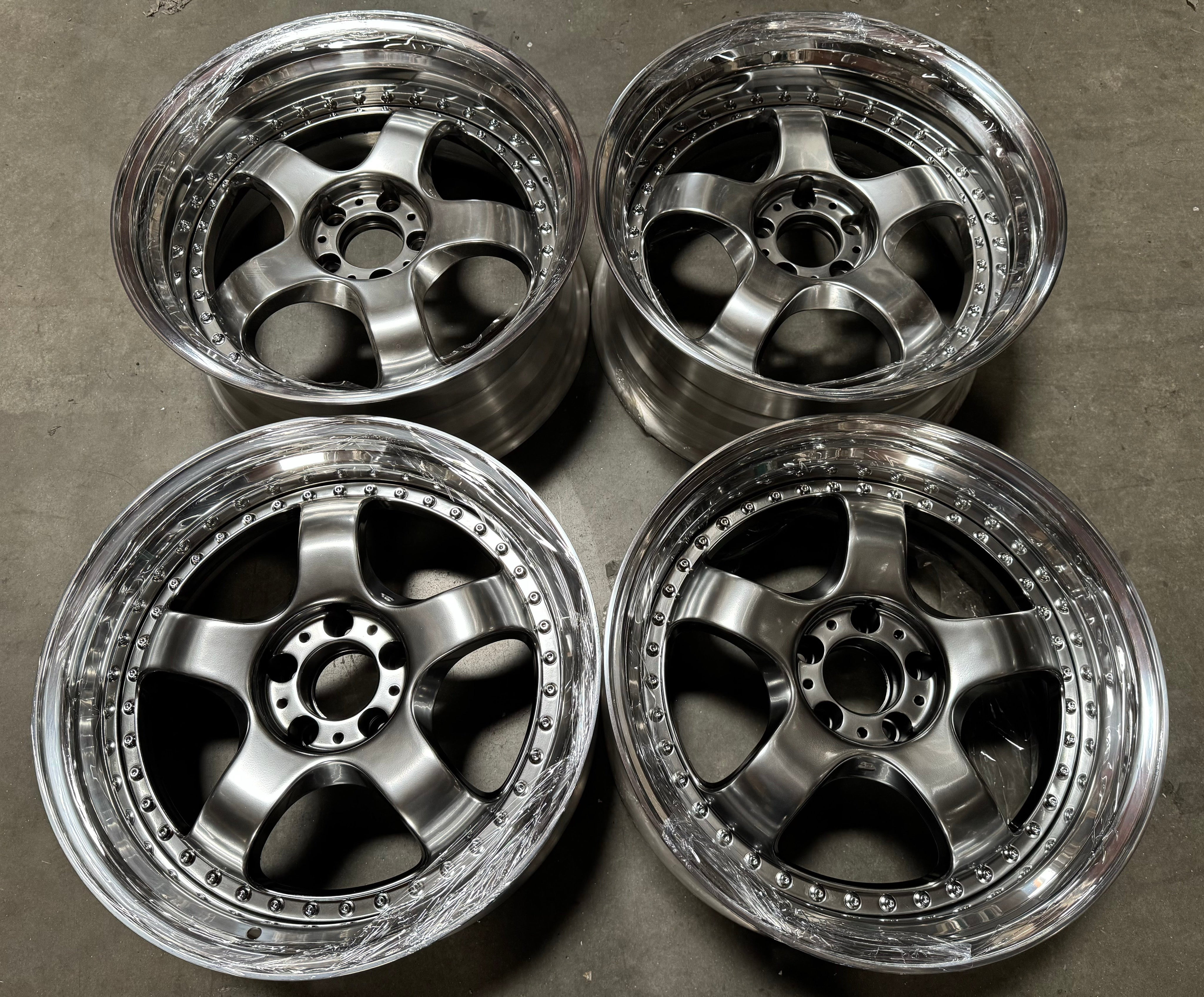 19” GMR Bishop 5x114.3 Top Mount Hyper Black