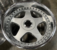 Load image into Gallery viewer, 18” GMR KING 5x114.3 Silver