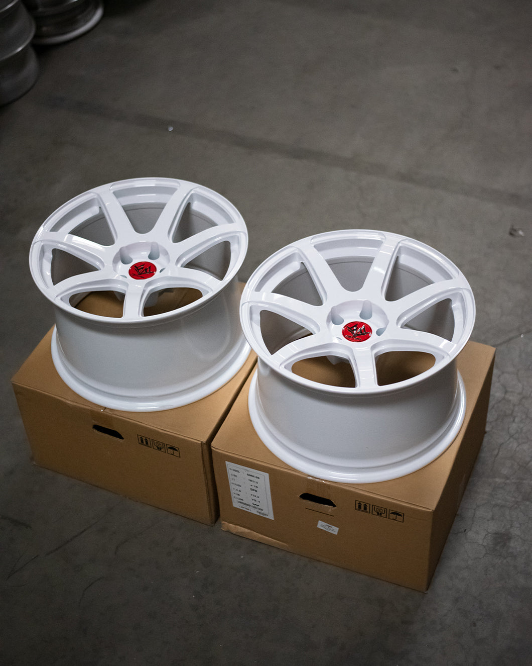 19” PAIR GMR 06 5x114.3 Gloss White